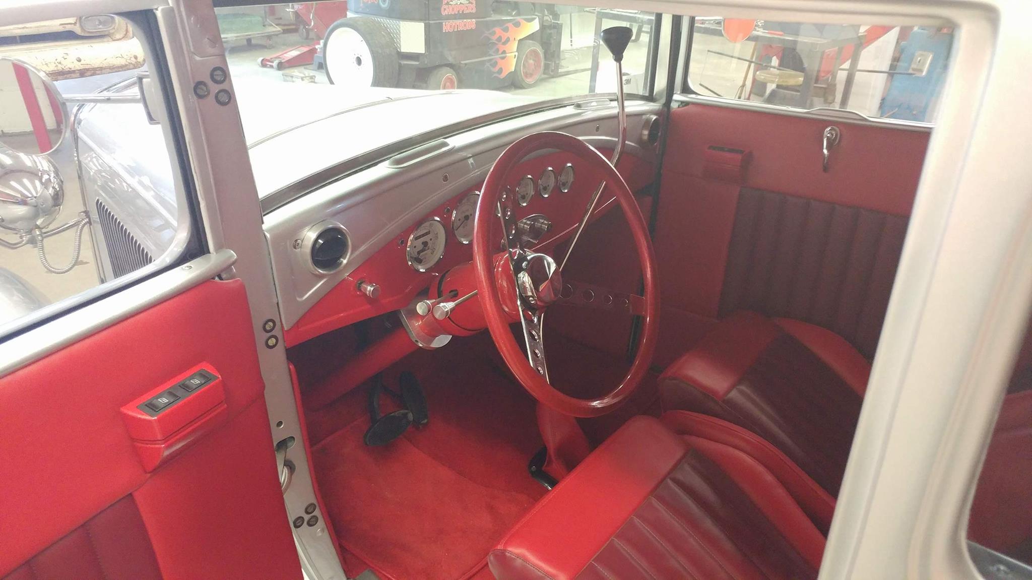dual tone red interior and high boy shifter